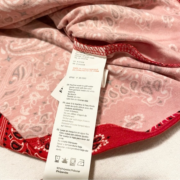 Streetwear Society Paisley Red Bandana Womens Tshirt Size XL Shirt - Picture 8 of 16